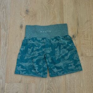 CAMO NVGTN shorts